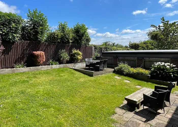 Spacious Four Bed Detached Home In Nottingham